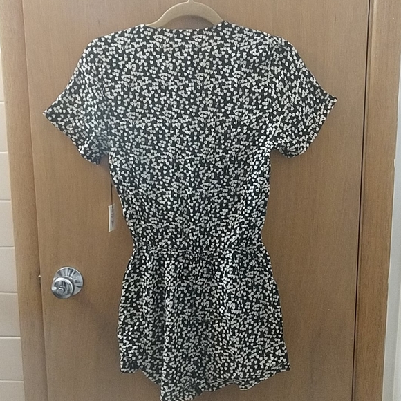 NWT Forever 21 romper - S - Picture 2 of 4